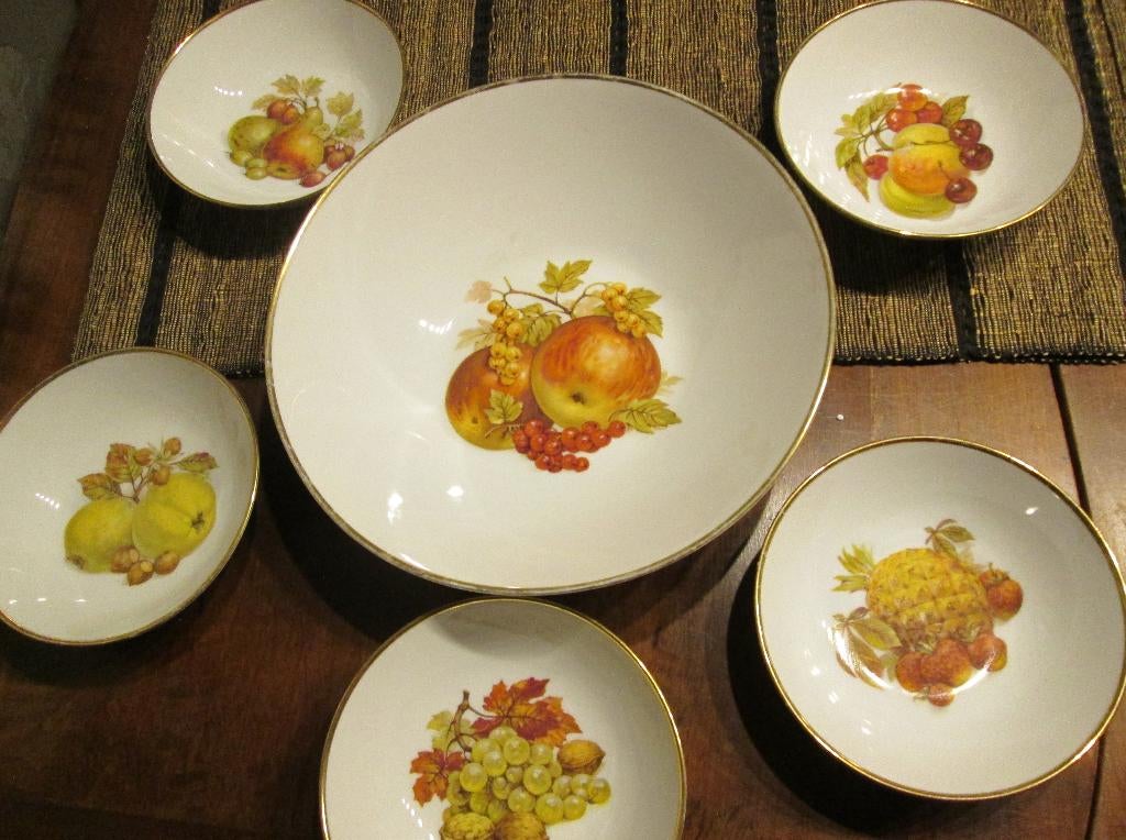 Bols en porcelaine pour dessert aux fruits vintage, Antiquités & Art, Enlèvement