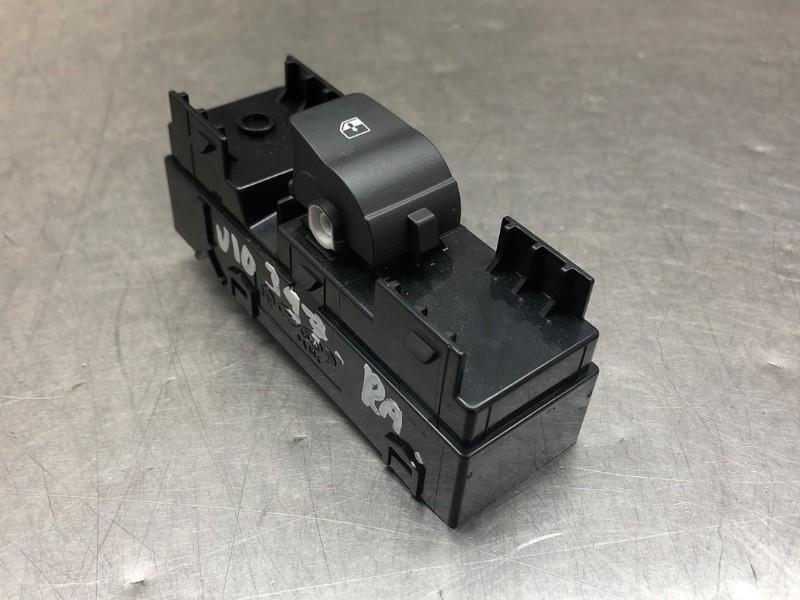 COMMUTATEUR VITRES ELECTRIQUES Hyundai i30 Wagon (PDEF5), Utilisé, Hyundai