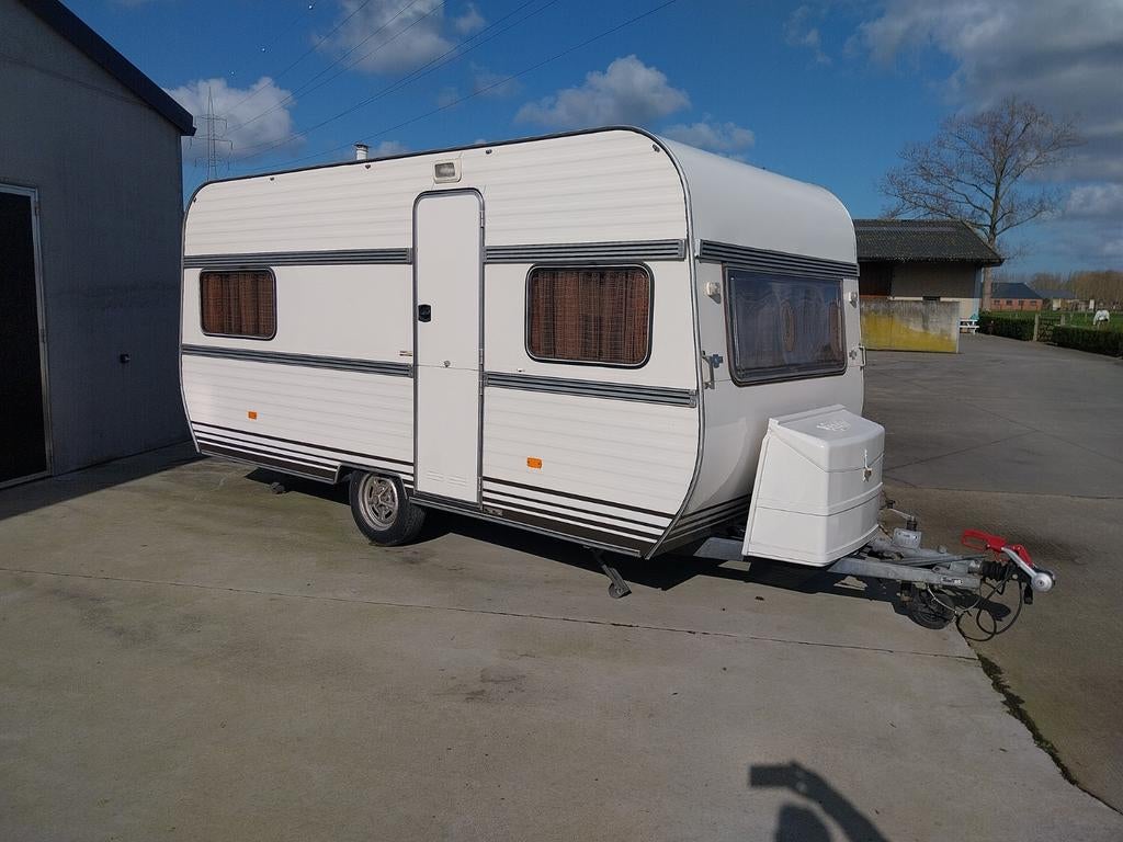 Hobby De Luxe 460, Bedrijf, Hobby