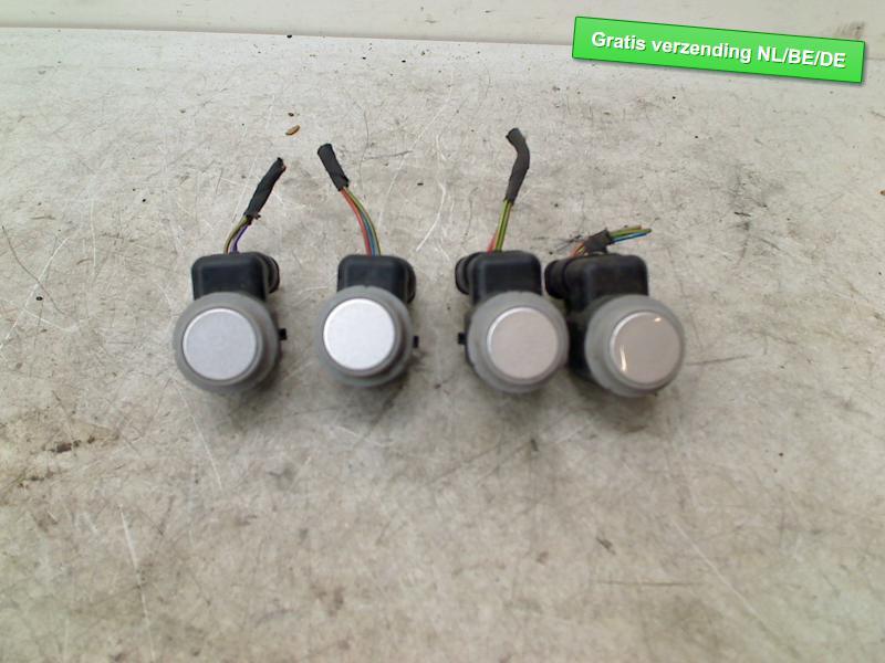 ENSEMBLE CAPTEURS AIDE AU STATIONNEMENT Audi A4 Avant (B8), Dhr. R. de Gouw, Audi, Utilisé, De Bloemendaal 21 21
5221 EB  'S HERTOGENBOSCH, NL