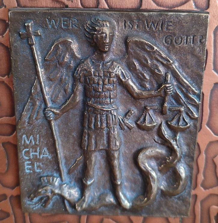 Brons. Aartsengel Michael doodt de draak, Antiek en Kunst, Antiek | Brons en Koper, Brons, Ophalen of Verzenden