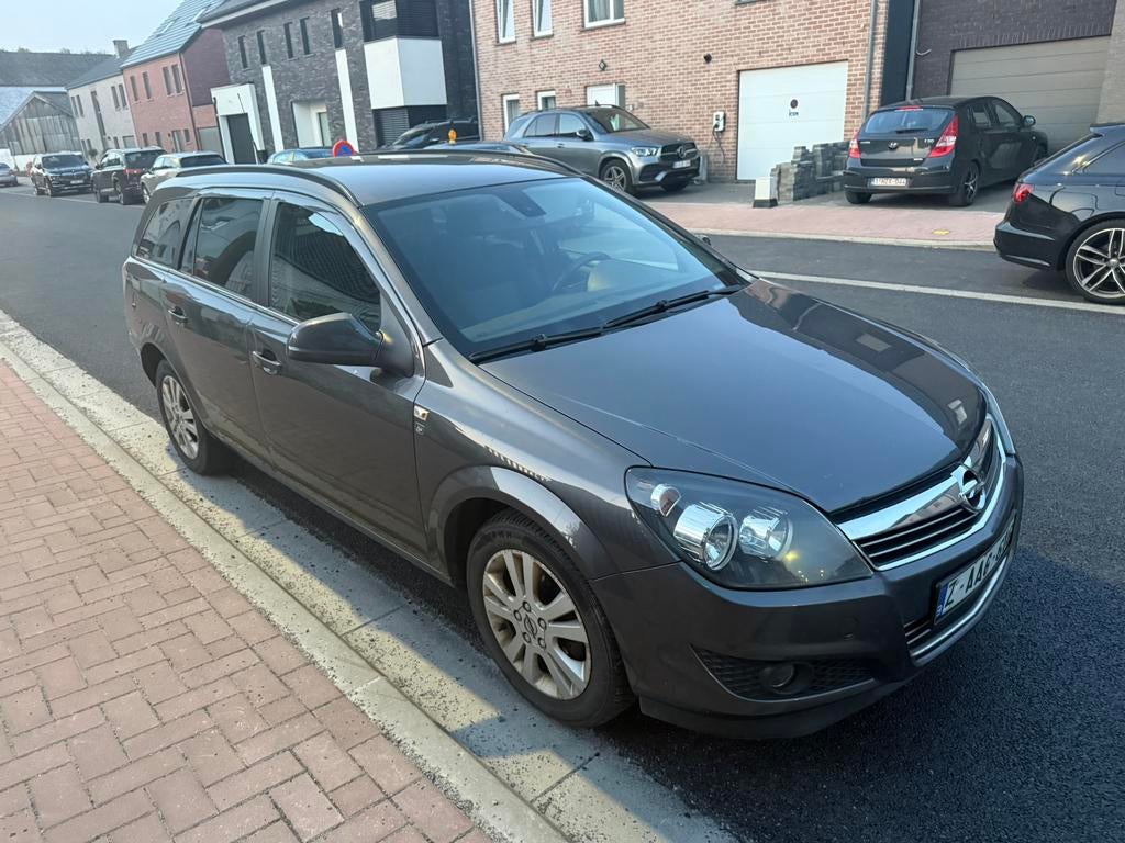 Opel astra break 1.7cdti tres propre, Argent ou Gris, Achat, Boîte manuelle, 5 portes