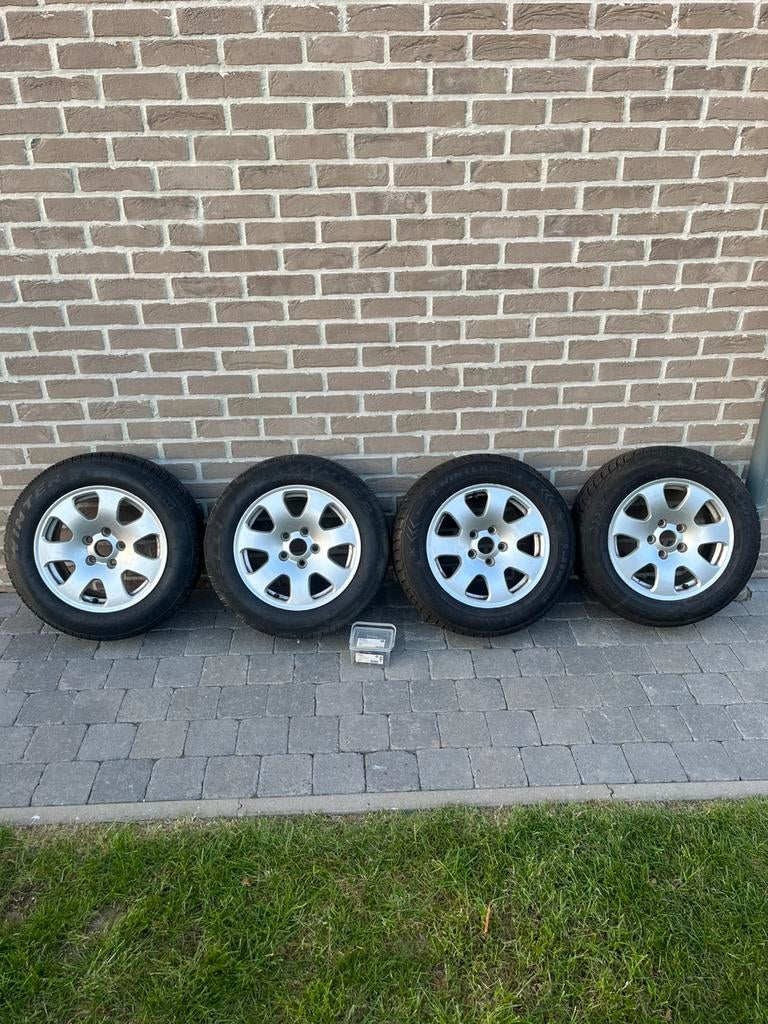 Pneus d'hiver sur jantes Audi - 195/65/15, Autos : Pièces & Accessoires, Pneus & Jantes, 15 pouces, Pneus hiver, Véhicule de tourisme