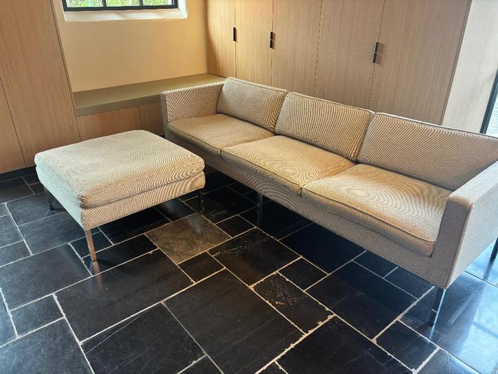 Artifort 905 design bank + poef – zeer nette staat, Huis en Inrichting, Zetels | Zetels, Gebruikt, Rechte bank, Driepersoons, 200 tot 250 cm