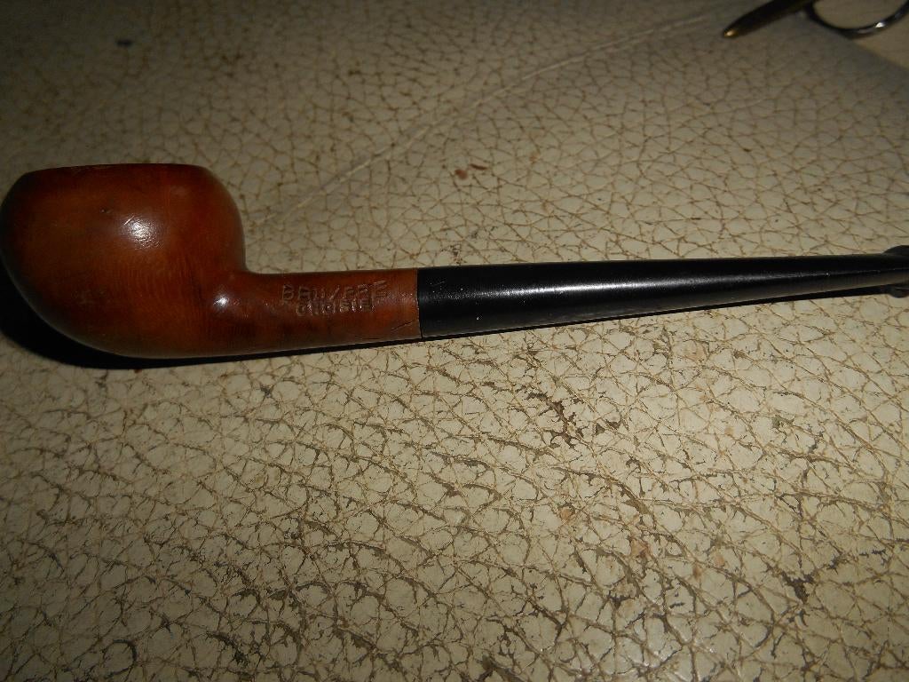 Pipe BRUYERE, Enlèvement ou Envoi