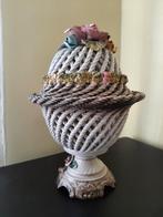 Corbeille en céramique tressée, avec fleurs sculptées, Enlèvement ou Envoi, Moins de 25 cm, Rond, Comme neuf