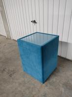 Fluwelen bijzetkastje/tafeltje met glazen afdekblad., Huis en Inrichting, Ophalen