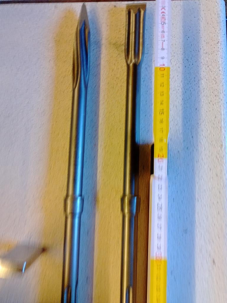 Pointe vrillée et burin spécial 40 cm marteau pique sds Max, Bricolage & Construction, Outillage | Foreuses, Neuf, 600 watts ou plus