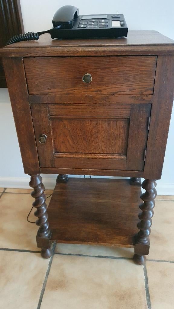 Table de chevet en bois   ( H 0.70-L 0.39-P 0.39 ), Moins de 45 cm, Enlèvement, Utilisé, 55 à 70 cm