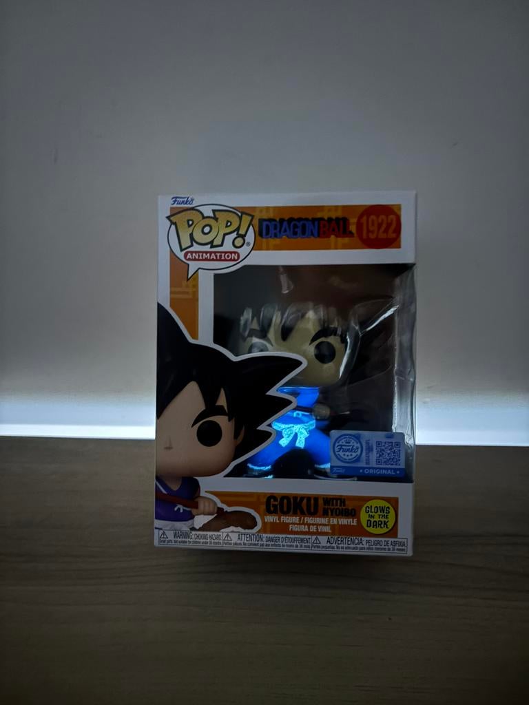 Goku avec Nyoibo 1922 Funko Pop Dragon Ball qui brille dans, Enlèvement ou Envoi