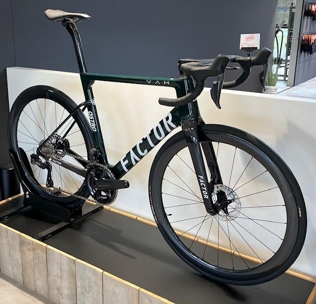 NIEUW FACTOR OSTRO VAM 1.0 56, Fietsen en Brommers, Fietsen | Racefietsen, 28 inch, Carbon, Nieuw, Meer dan 20 versnellingen