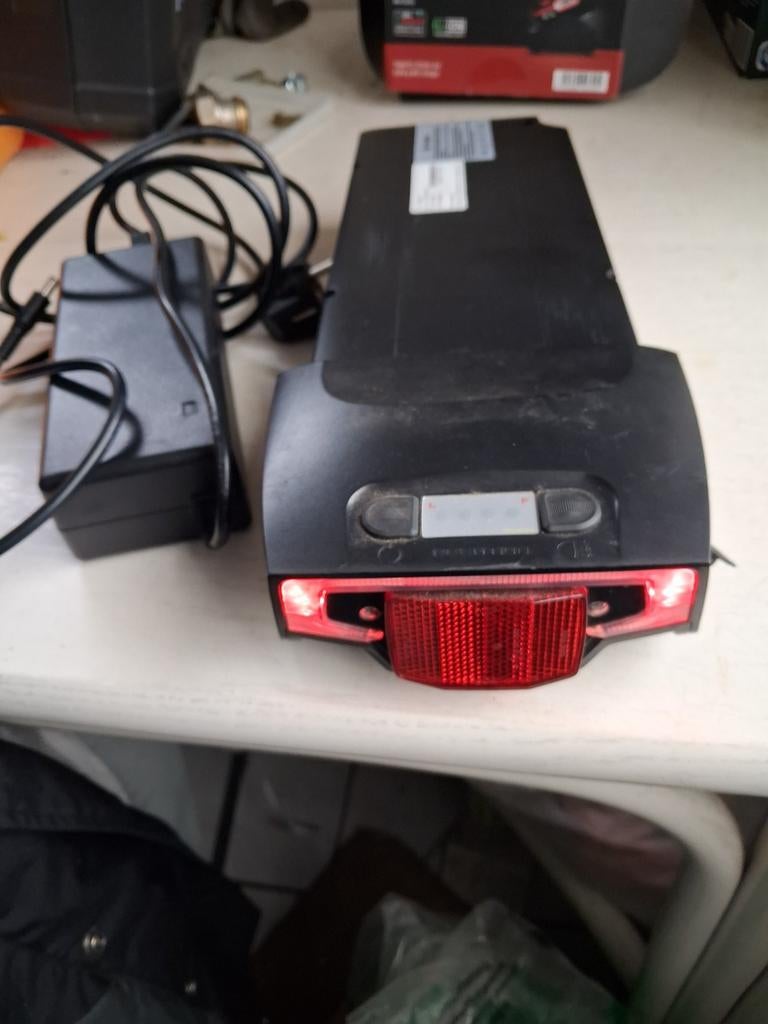 Fiets baterie en lader, Fietsen en Brommers, Ophalen