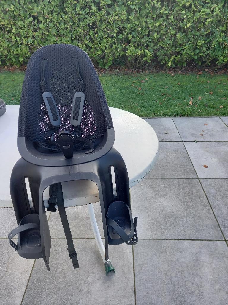 fietsstoel, Achterzitje, Voetsteuntjes, Zo goed als nieuw, Qibbel