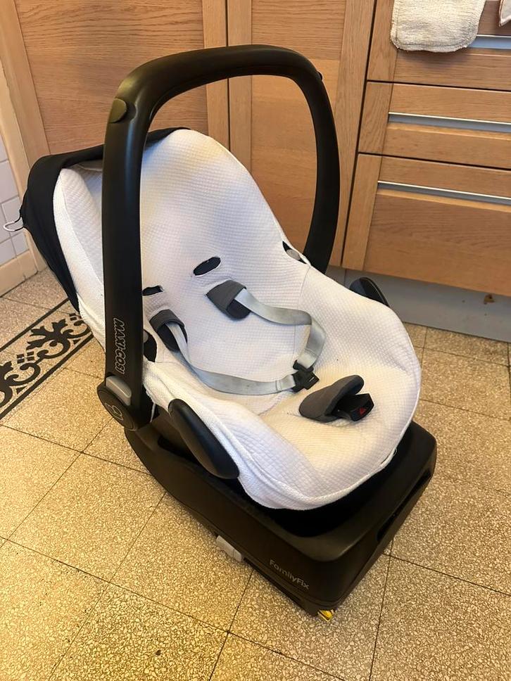 Maxi-Cosi + Isofix, Kinderen en Baby's, Autostoeltjes, Zo goed als nieuw, Maxi-Cosi, Isofix, Ophalen