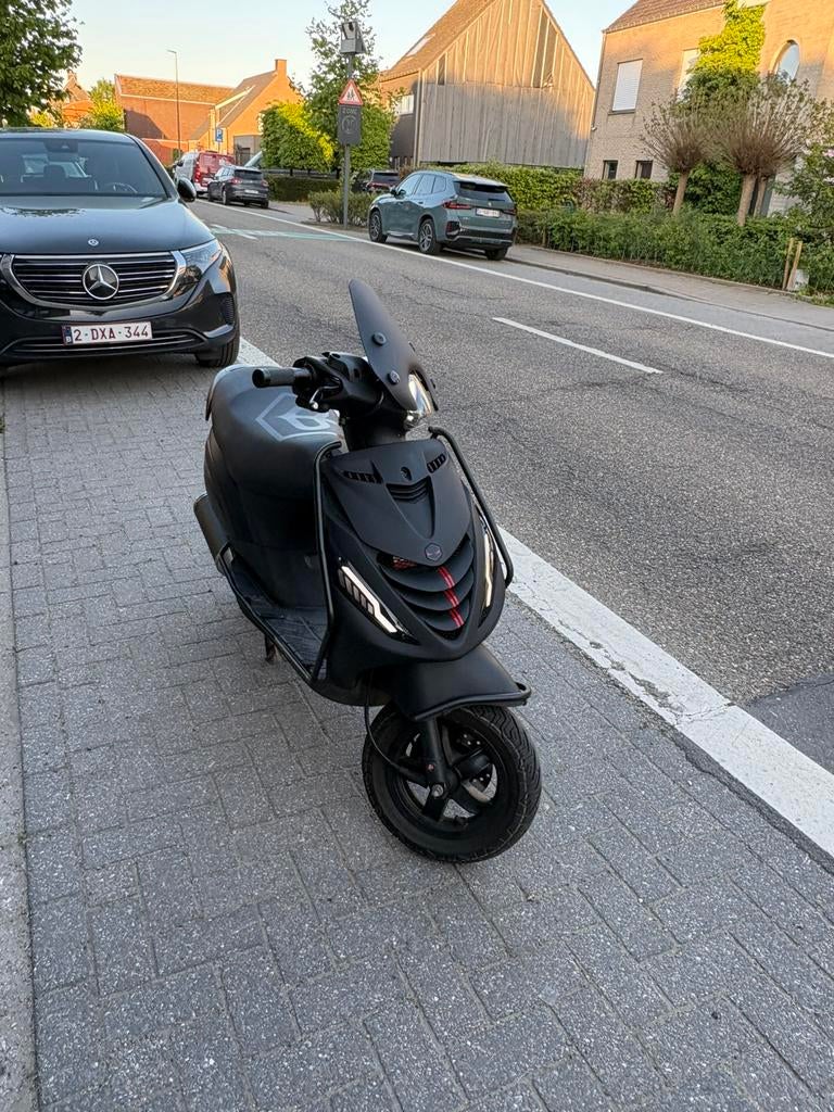 Piaggio zip 50cc, Ophalen, Zo goed als nieuw, Zip