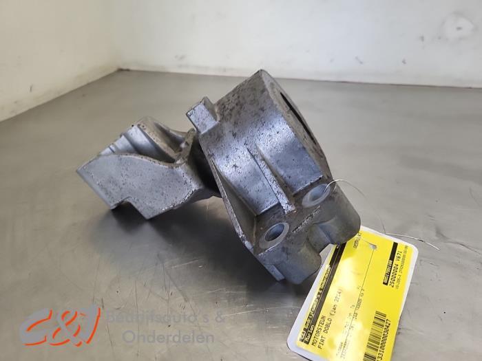 Support moteur d'un Fiat Doblo, Autos : Pièces & Accessoires, Suspension & Châssis, Fiat, Utilisé, 3 mois de garantie, Enlèvement ou Envoi
