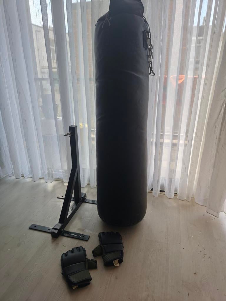 Boxzak met steun en handschoenen, Ophalen