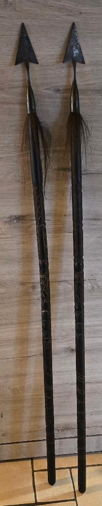 2 Afrikaanse speren, Ophalen