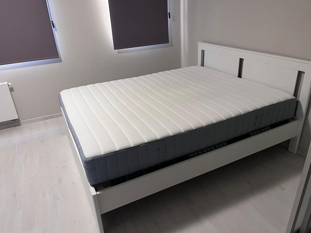 IKEA MALM bed 160x200 + matras – 8 maanden oud, Enlèvement, Comme neuf, Blanc, 200 cm