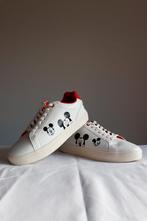 Sneakers Mickey Mouse - blanches avec détails rouges, Disney, Enlèvement ou Envoi, Sneakers et Baskets, Comme neuf