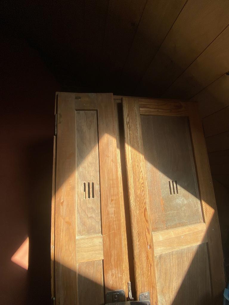 houten kast, Ophalen