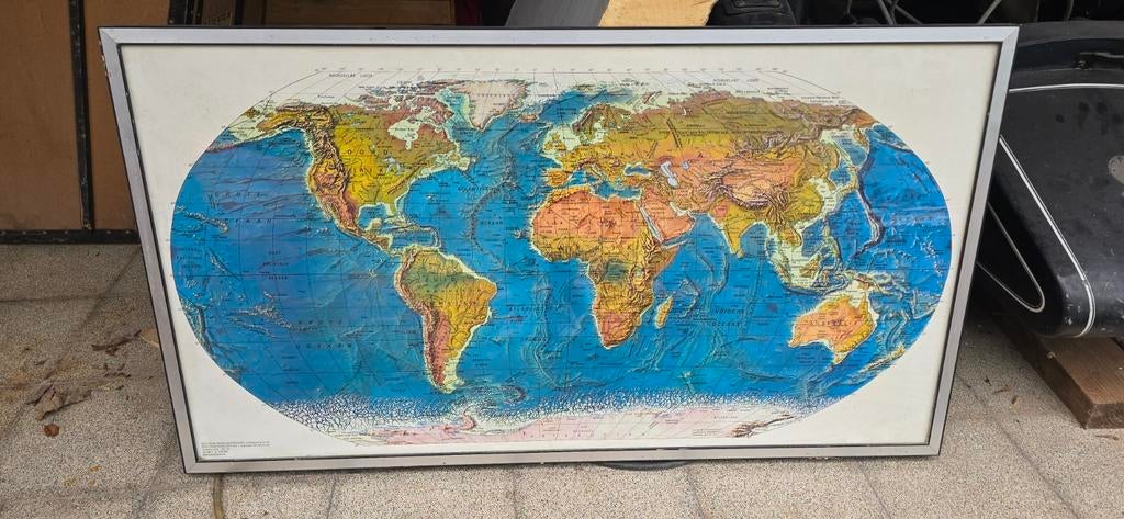 Wereldkaart kader Spectrum wereldwandkaart, Ophalen