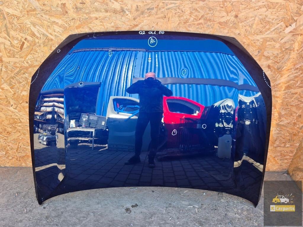 Audi Q2 81A capot moteur, AUDI AG, Auto-Union-Strasse 1
85045  Ingolstadt, DE, Audi, Utilisé