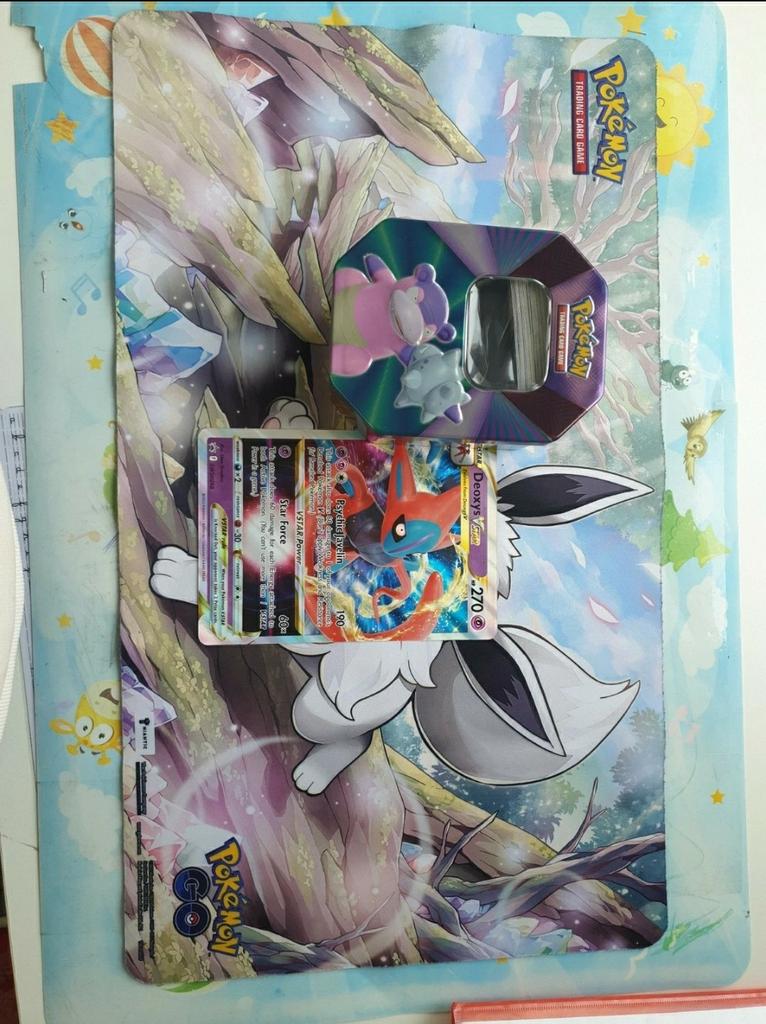 370 Cartes Pokémon + 1 carte géante VSTAR + 1 tapis pokémon, Envoi, Neuf, Booster box