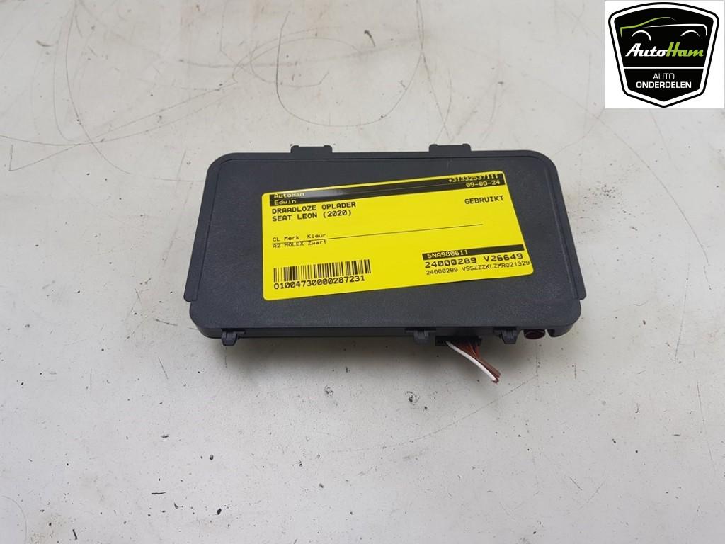 DIVERSEN Draadloze oplader Seat Leon (KLB) (|5NA980611|), Auto-onderdelen, Dhr. J. Ham, Gebruikt, Administratie@autoham.nl, Seat