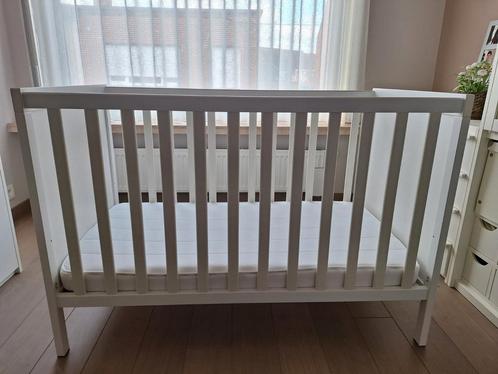 Babybed Ikea Sundvik + matras, Kinderen en Baby's, Babywiegjes en Ledikanten, Gebruikt, Ledikant, Ophalen