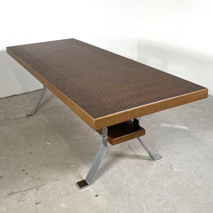 Vintage salontafel met koperen blad en chromen poten, Huis en Inrichting, Tafels | Salontafels, Zo goed als nieuw, 50 tot 75 cm