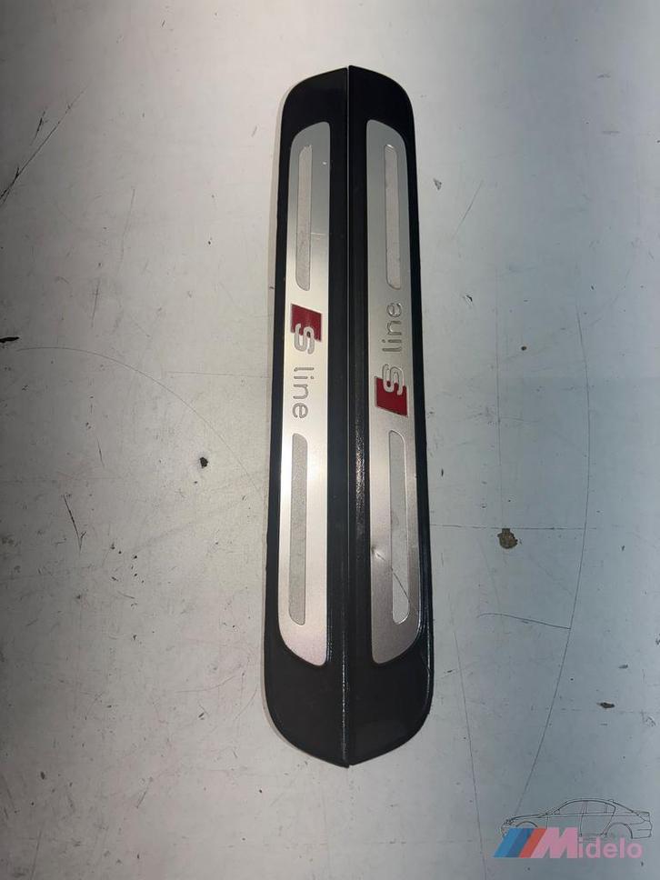 AUDI A1 S LINE INSTAPLIJSTEN L&R 8X4853373, Auto-onderdelen, Carrosserie, Audi, Gebruikt, Ophalen of Verzenden