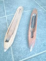 2 navettes de métier à tisser, Enlèvement