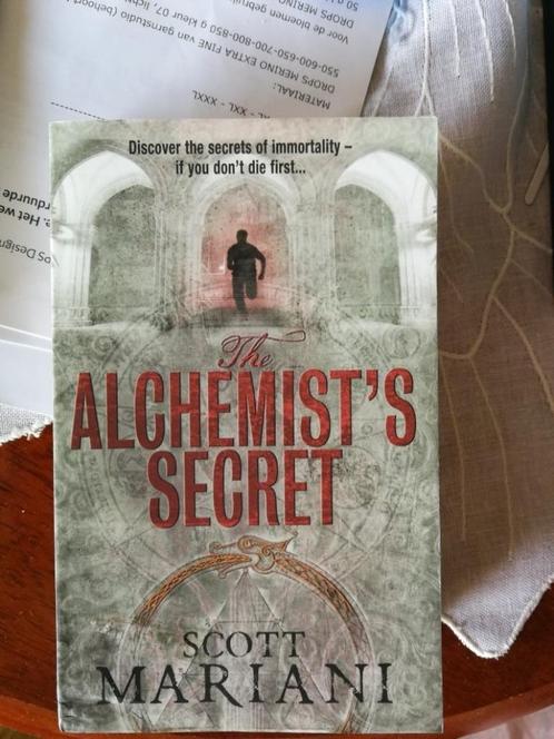 Scott MARIANI - the Alchemist's secret - thriller - engels, Boeken, Taal | Engels, Zo goed als nieuw, Fictie, Ophalen of Verzenden