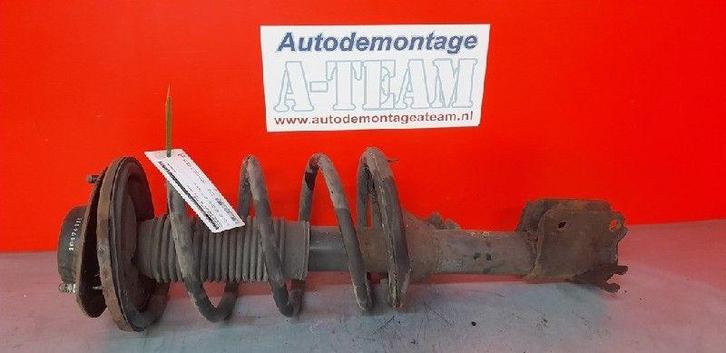 SCHOKBREKER LINKS VOOR Hyundai Santa Fe I (01-2000/03-2006), Auto-onderdelen, Ophanging en Onderstel, Hyundai, Gebruikt