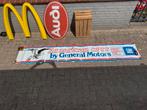 GM General Motors mega reclame sticker, Verzamelen, Ophalen, Gebruikt, Reclamebord