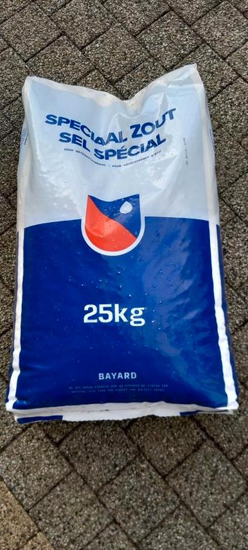 Zout voor waterontharder 25 kg met product Bayard 