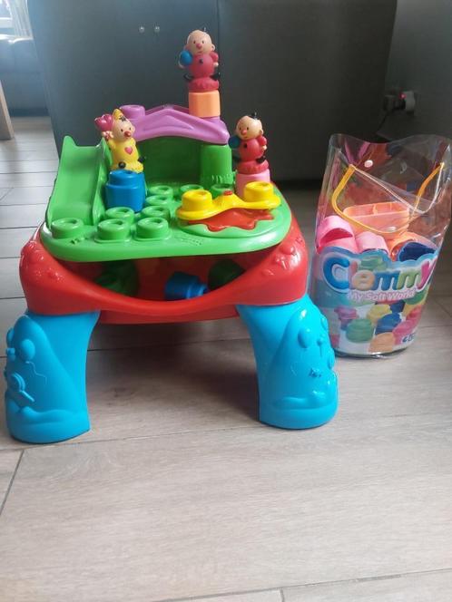 Clementony, clemmy blokken met tafel en bumba figuurtjes, Kinderen en Baby's, Speelgoed | Babyspeelgoed, Zo goed als nieuw, Ophalen