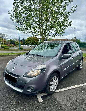 RENAULT CLIO 1.2CV 75CV TOMTOM•VÉHICULE POUR BELGIQUE, Autos, Euro 5, Achat, Boîte manuelle, 5 portes