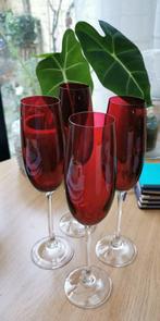 Set van vier champagne glazen rode kelk, prijs per set., Antiek en Kunst, Ophalen of Verzenden