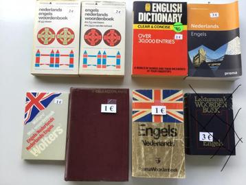 divers dictionnaires et livres de langue en anglais
