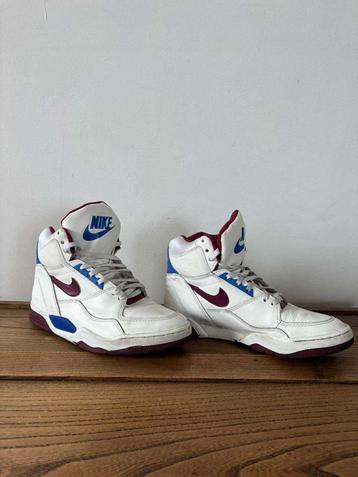 Vintage Nike high top basketbalschoenen maat 43 beschikbaar voor biedingen