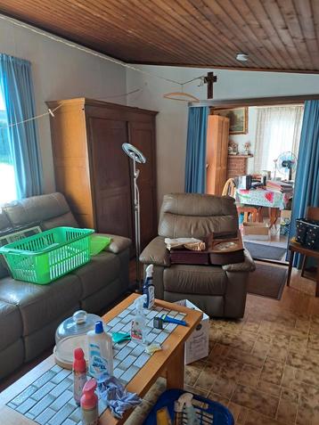 Lederen 3+1 salon met 3 relaxen beschikbaar voor biedingen