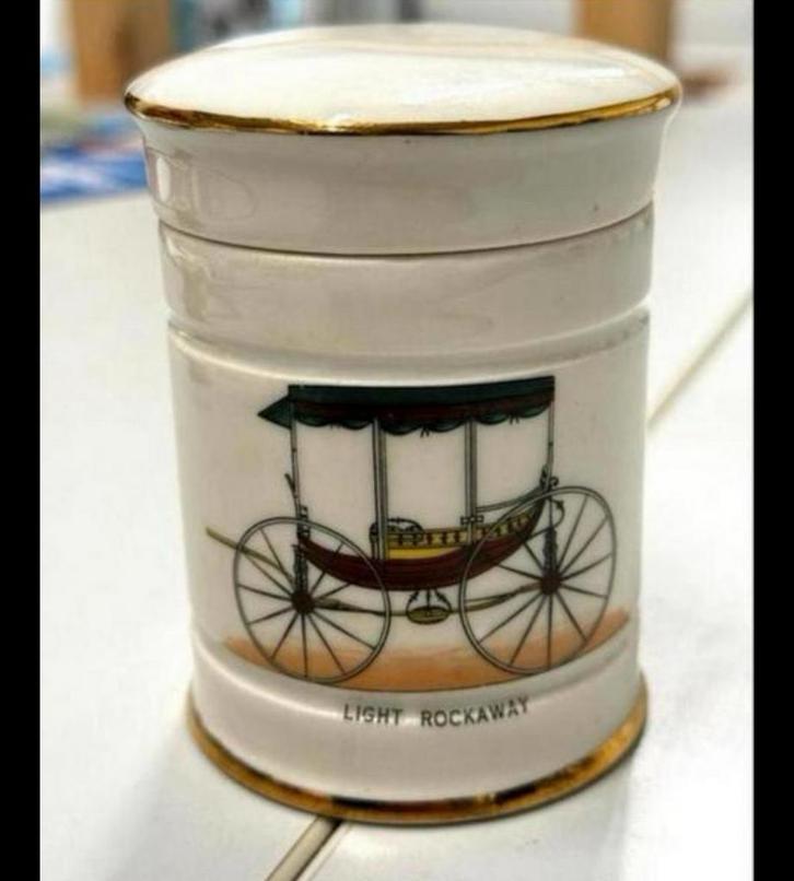 Koets antiek servies pot potje Pernot Paris Porselein wit, Antiek en Kunst, Antiek | Servies los, Ophalen of Verzenden