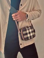 Sacoche unisexe Burberry, Bijoux, Sacs & Beauté, Autres marques, Cuir, Comme neuf, Brun