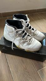 Jordan 11 retro blue/white legends, Ophalen of Verzenden