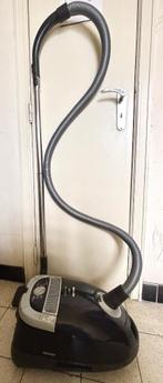 Aspirateur Miele.60€❗️Livraison gratuite à Région Bruxelles, Gebruikt, Stofzuiger, 2000 watt of meer, Ophalen