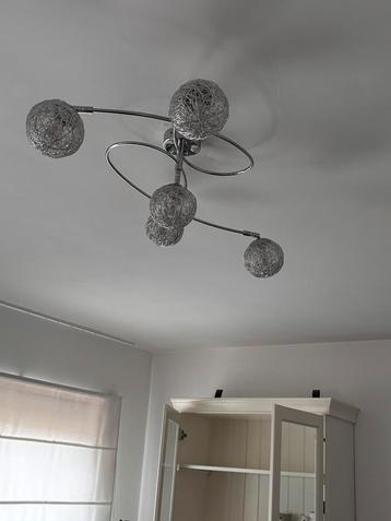 Lamp beschikbaar voor biedingen