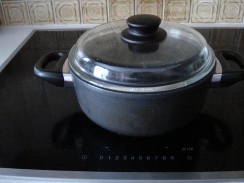 Braadpot+deksel – diameter 20 cm – hoog 8 cm, Antiek en Kunst, Curiosa en Brocante, Ophalen of Verzenden