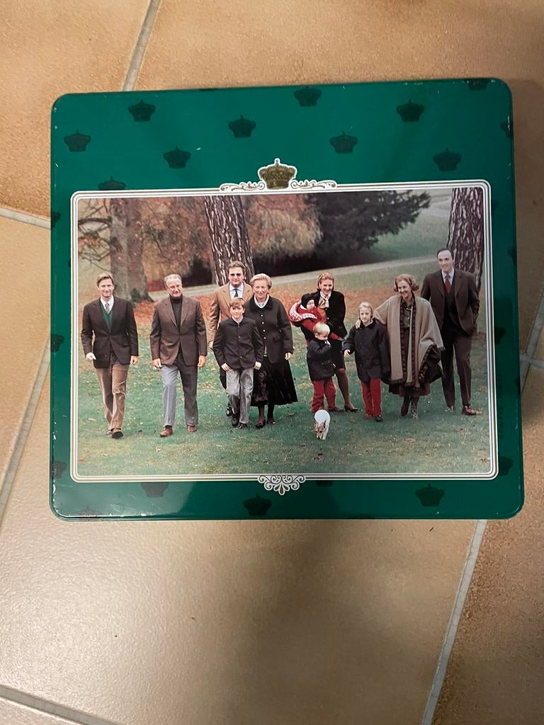 Boîte en fer blanc maison royale, Enlèvement ou Envoi, Comme neuf